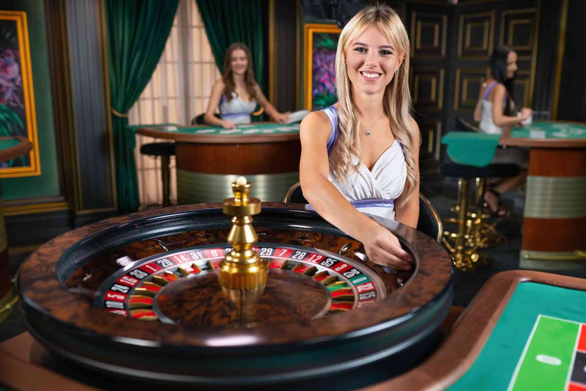 What Are Live Dealer Casino Games